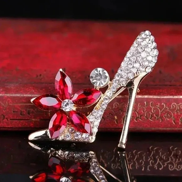 Floral Fashion Heel Shoe Goldplated Bling Crystal Rhinestone Fashion Brooch Pin - Picture 2 of 2